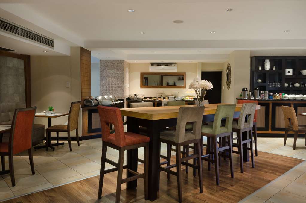 River City Inn Апингтон Ресторан фото